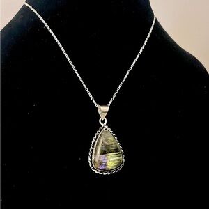 925 Sterling Silver Labradorite Pendant Necklace